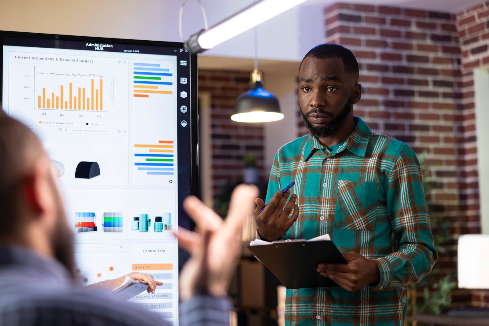 Commercial sur le terrain